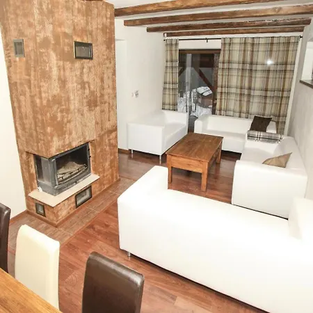 Three-bedroom Holiday In * Oscadnica